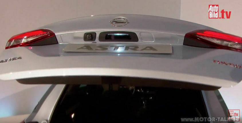 Der Opel-Kombi glänzt mit Kopffreiheit