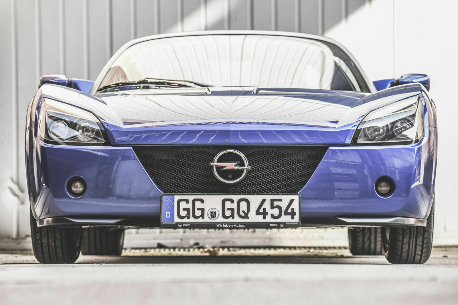 Ein streng limitiertes Sondermodell widmete Opel der Hannoveraner Hardrock-Band "Scorpions"