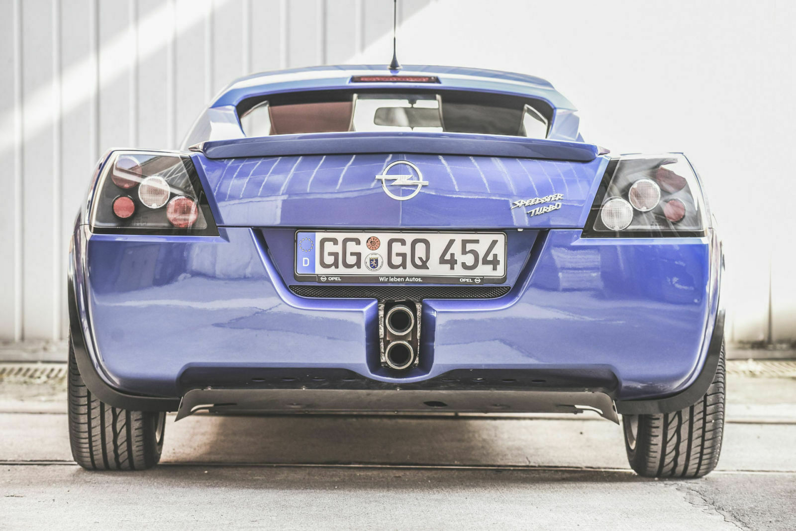 Opel Speedster Turbo: Heckansicht