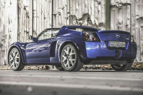 In einer Studie wurde der superleichte Speedster 2002 auch zum Sparwunder: Mit einem 1,3-Liter-Diesel im Heck verbrauchte er nur 2,5 l/100 km
