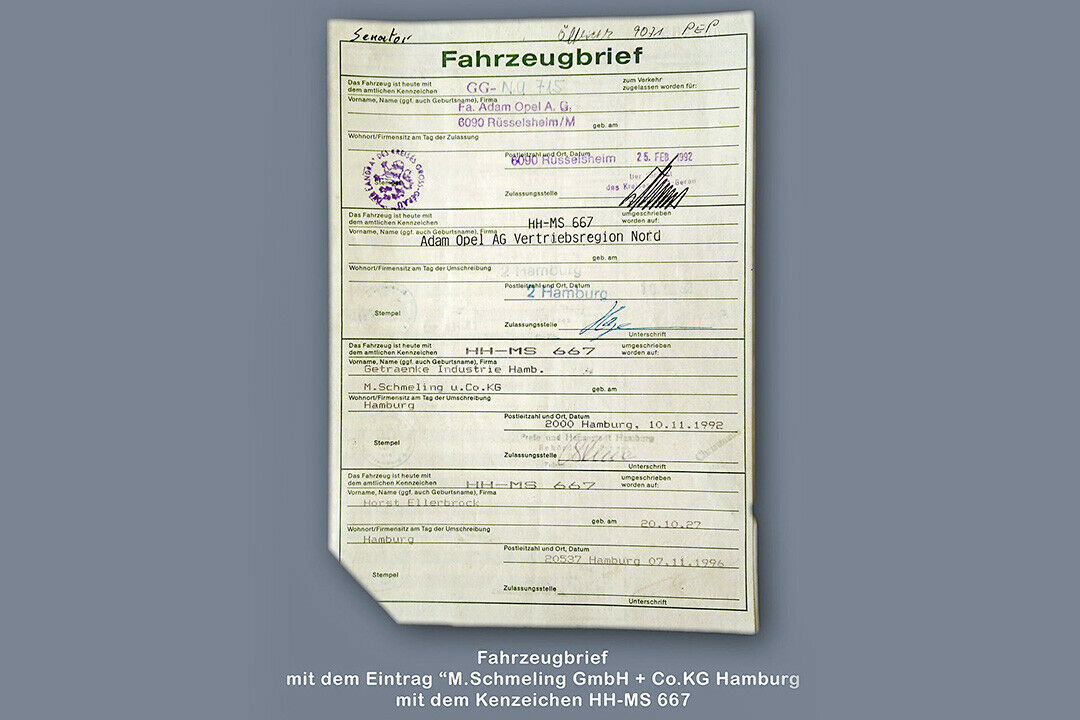 Max Schmeling war der zweite Besitzer. Die originalen Kennzeichen gibt es zum Auto
