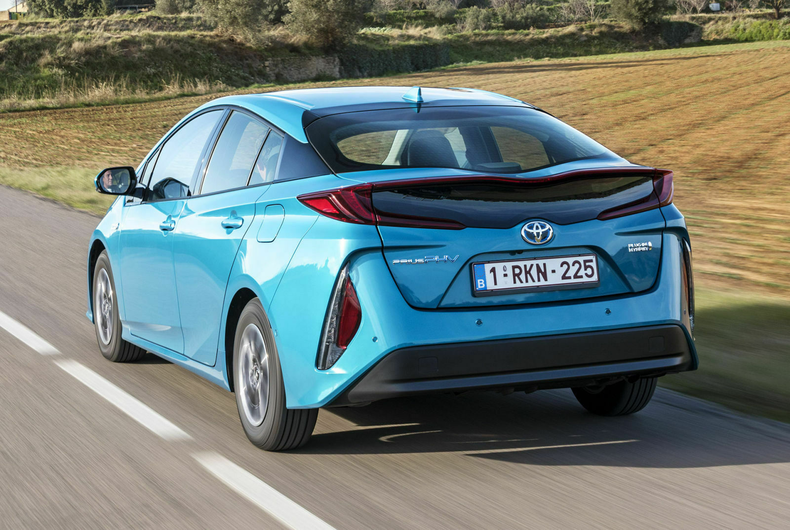 Die Systemleistung des Plug-in liegt bei 122 PS, die Höchstgeschwindigkeit bei 162 km/h