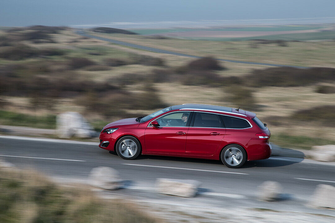 Der neue Peugeot 380 SW ist 33 Zentimeter länger als die Limousine