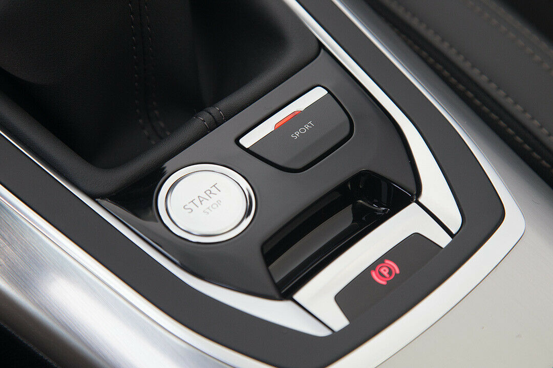 Spaßtaste: Mit einem Knopfdruck röhrt der 308 SW wie ein GTI