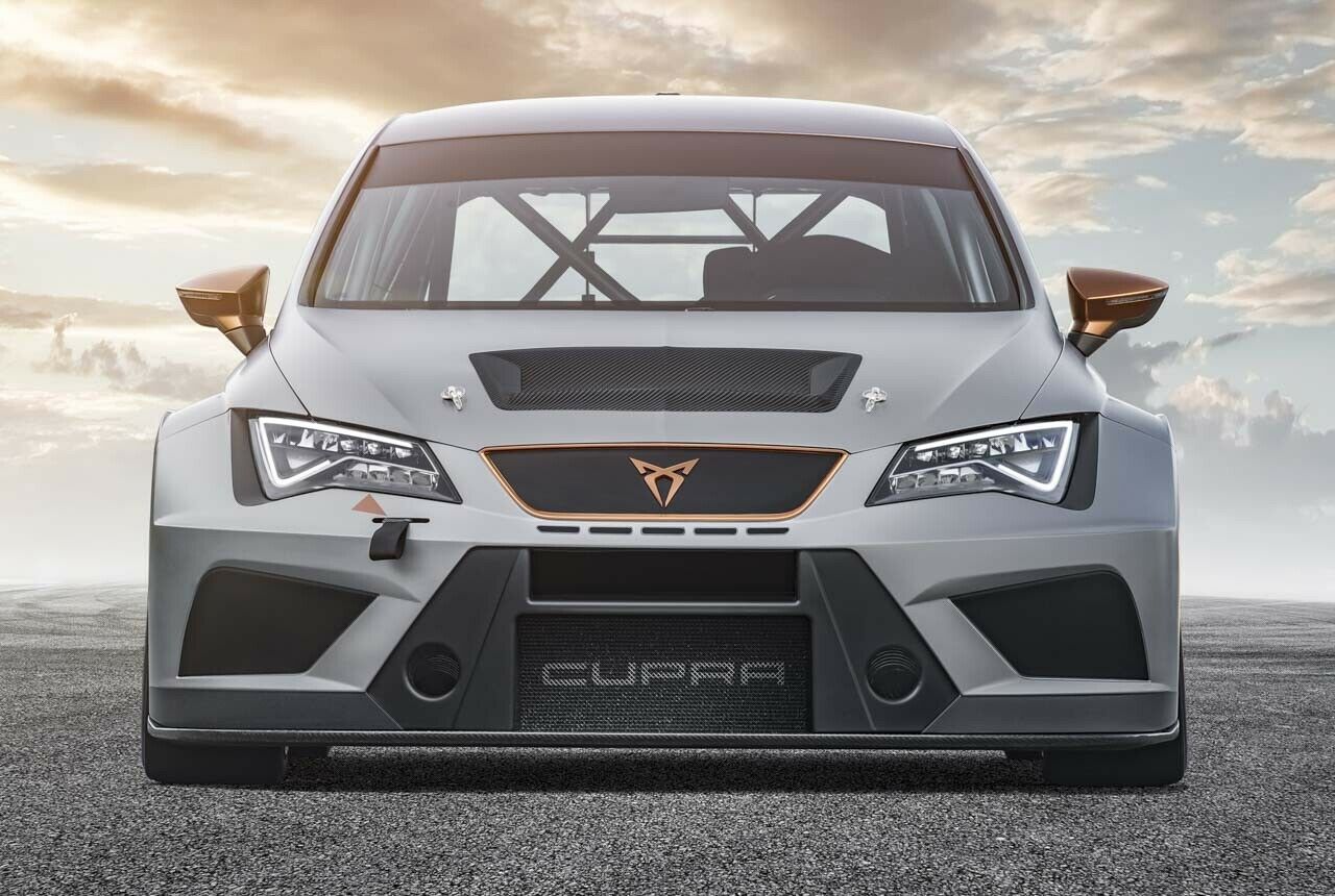 Der Cupra TCR auf Leon-Basis vertritt die neue Marke auf der Rennstrecke