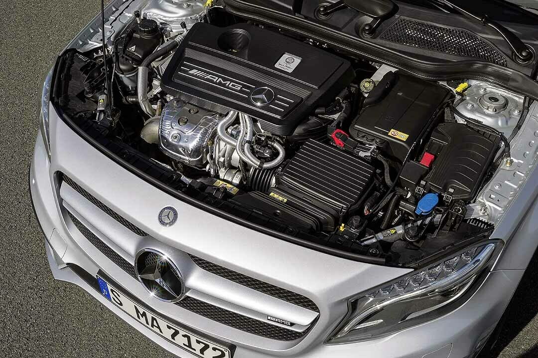 Der 2,0-Liter-Turbobenziner des GLA 45 AMG leistet 360 PS