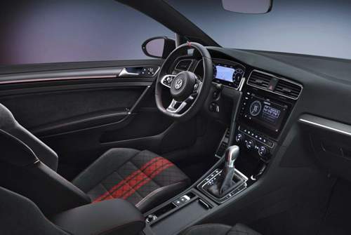 VW Golf GTI TCR 2018: Cockpit