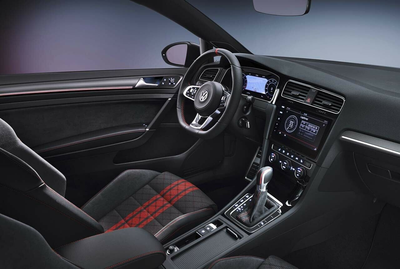 VW Golf GTI TCR 2018: Cockpit