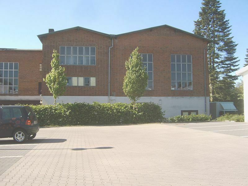 Der Schrottplatz - Spiegelsymmetrisch des Showrooms