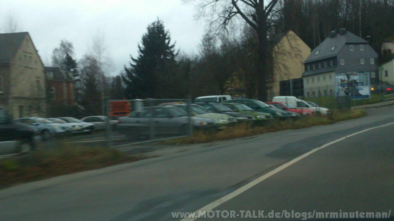 Der Schrottplatz - Spiegelsymmetrisch des Showrooms