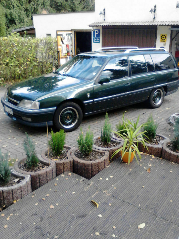 Der Schrottplatz - Spiegelsymmetrisch des Showrooms