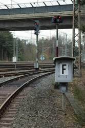 800px-streckenfernsprecher