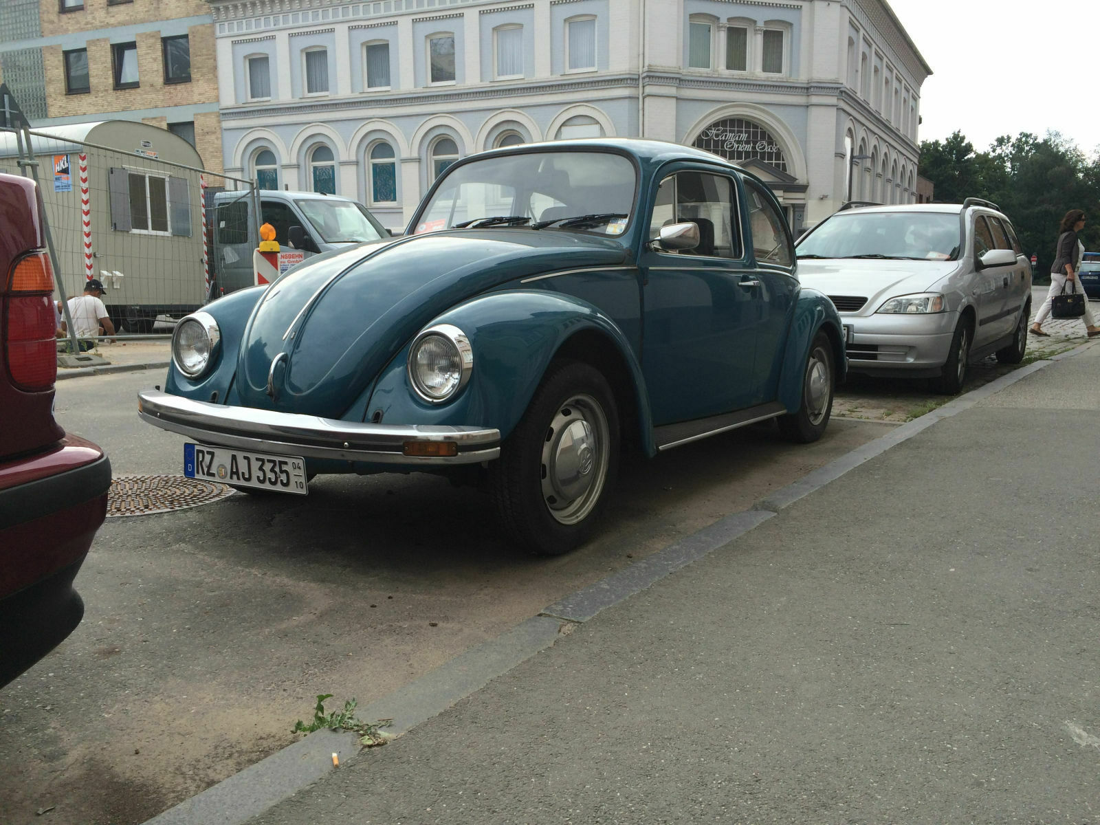 Der Schrottplatz - Spiegelsymmetrisch des Showrooms