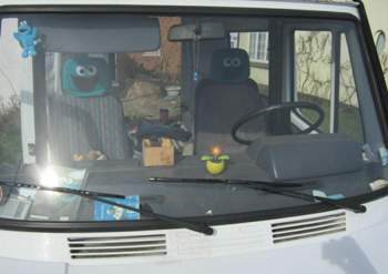 Img-2001