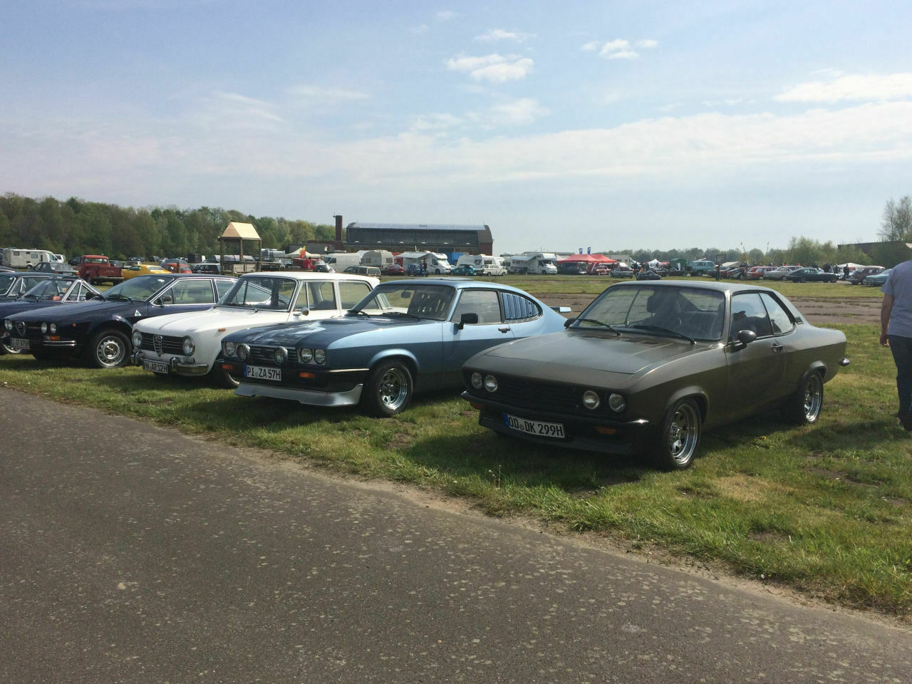 Der Schrottplatz - Spiegelsymmetrisch des Showrooms
