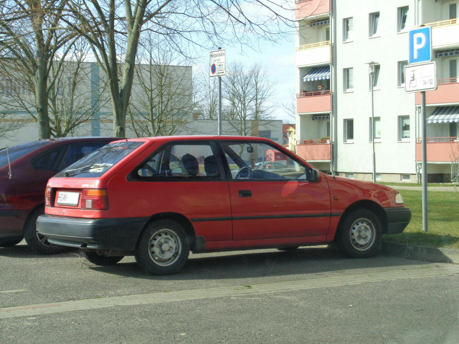 Der Schrottplatz - Spiegelsymmetrisch des Showrooms
