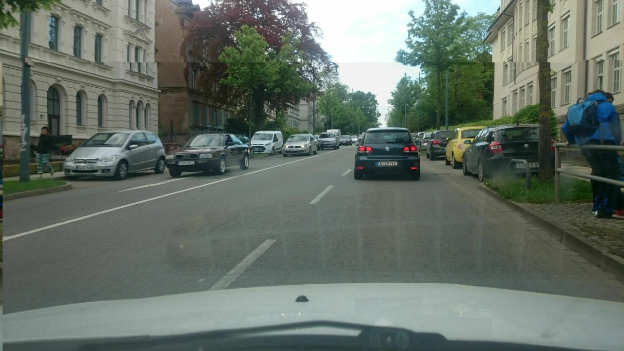 Der Schrottplatz - Spiegelsymmetrisch des Showrooms