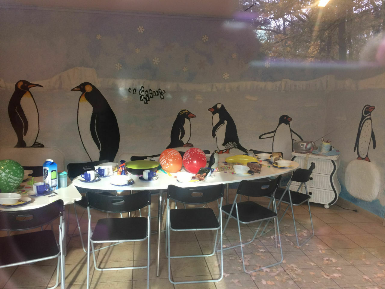 Der Schrottplatz - Spiegelsymmetrisch des Showrooms