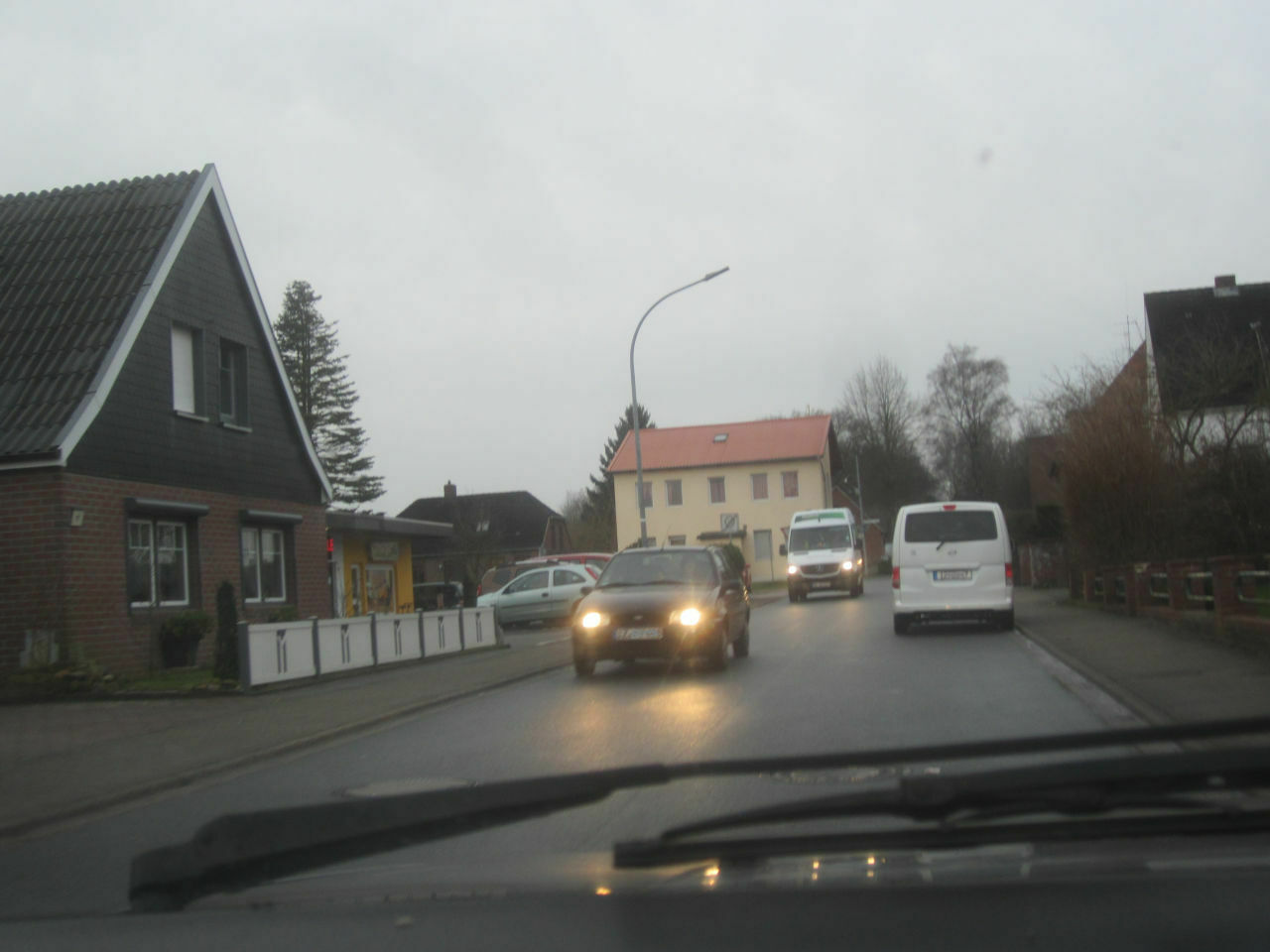 Der Schrottplatz - Spiegelsymmetrisch des Showrooms