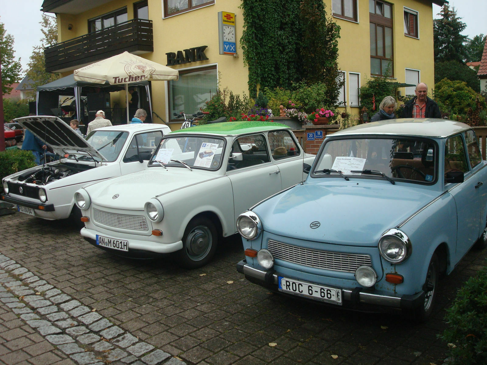 Der Schrottplatz - Spiegelsymmetrisch des Showrooms