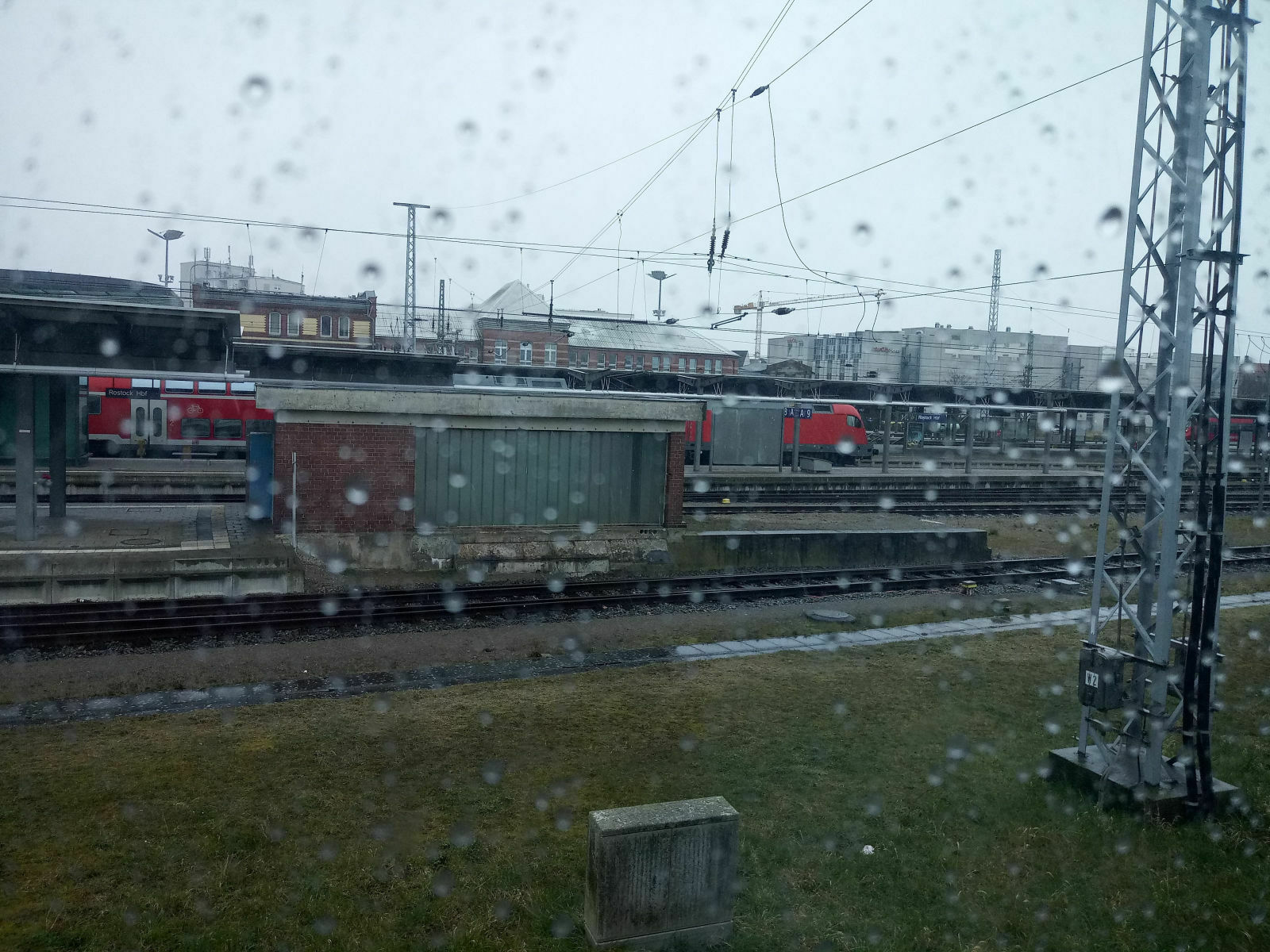 Der Schrottplatz - Spiegelsymmetrisch des Showrooms