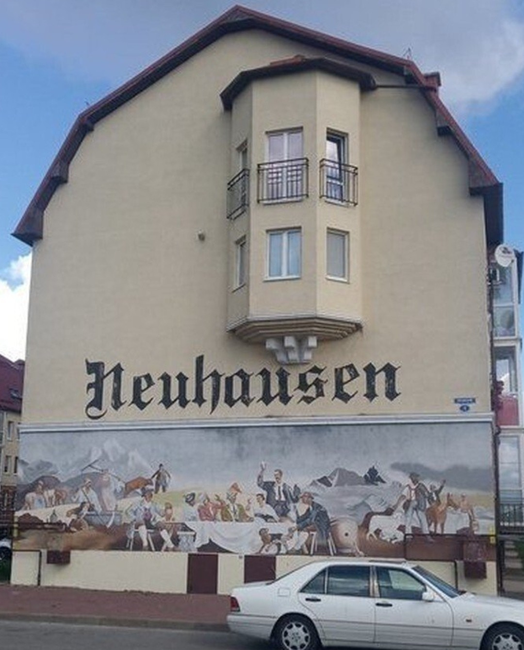 Der Schrottplatz - Spiegelsymmetrisch des Showrooms