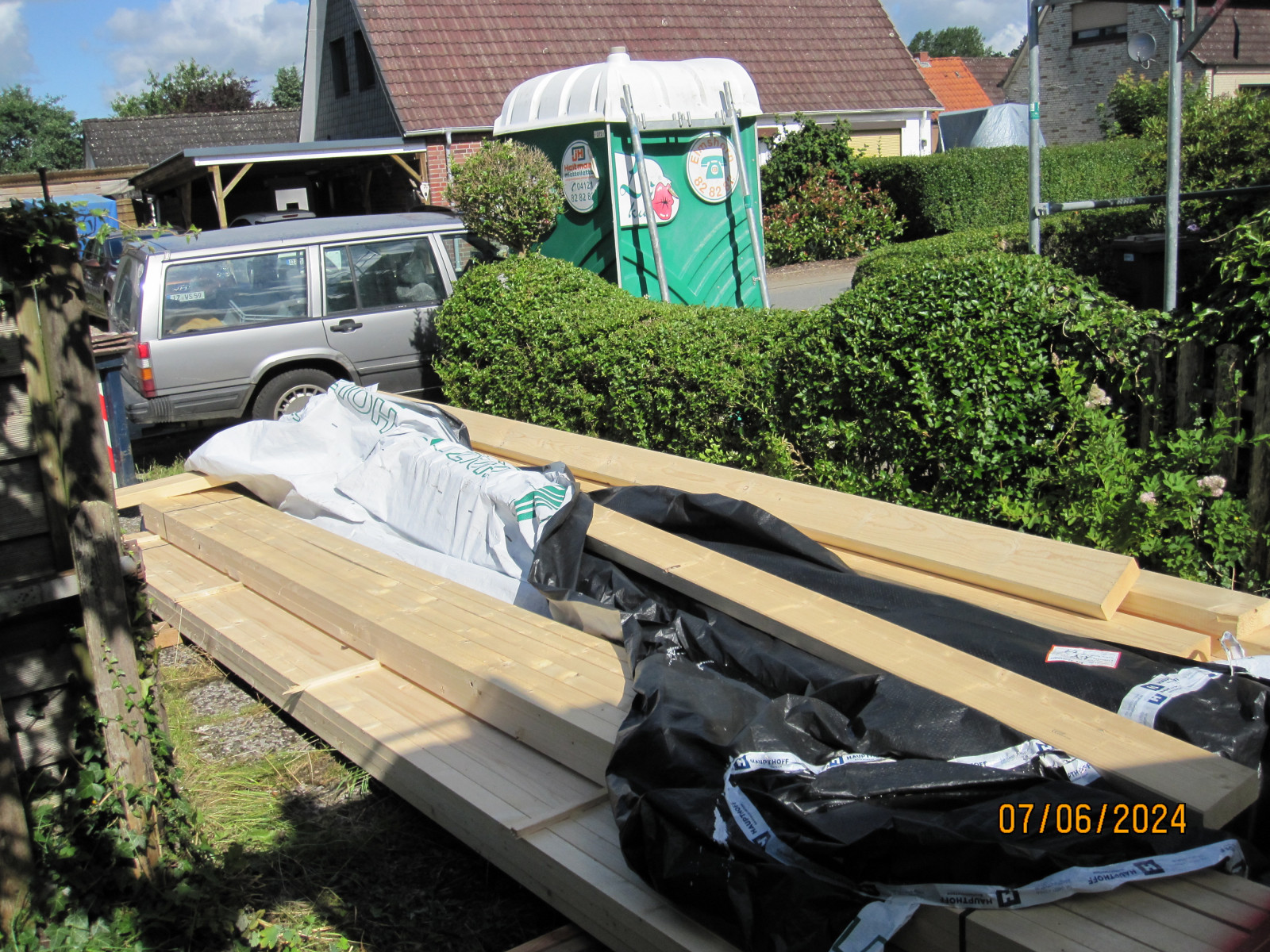 Der Schrottplatz - Spiegelsymmetrisch des Showrooms