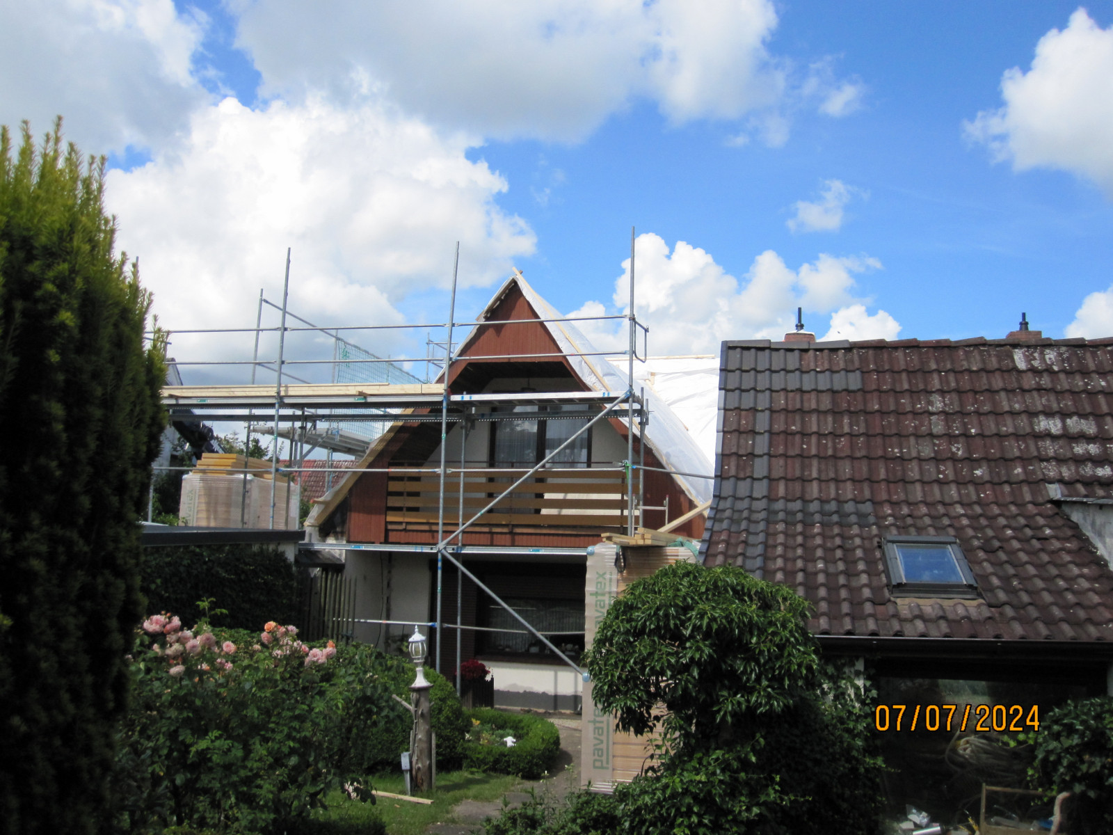 Der Schrottplatz - Spiegelsymmetrisch des Showrooms