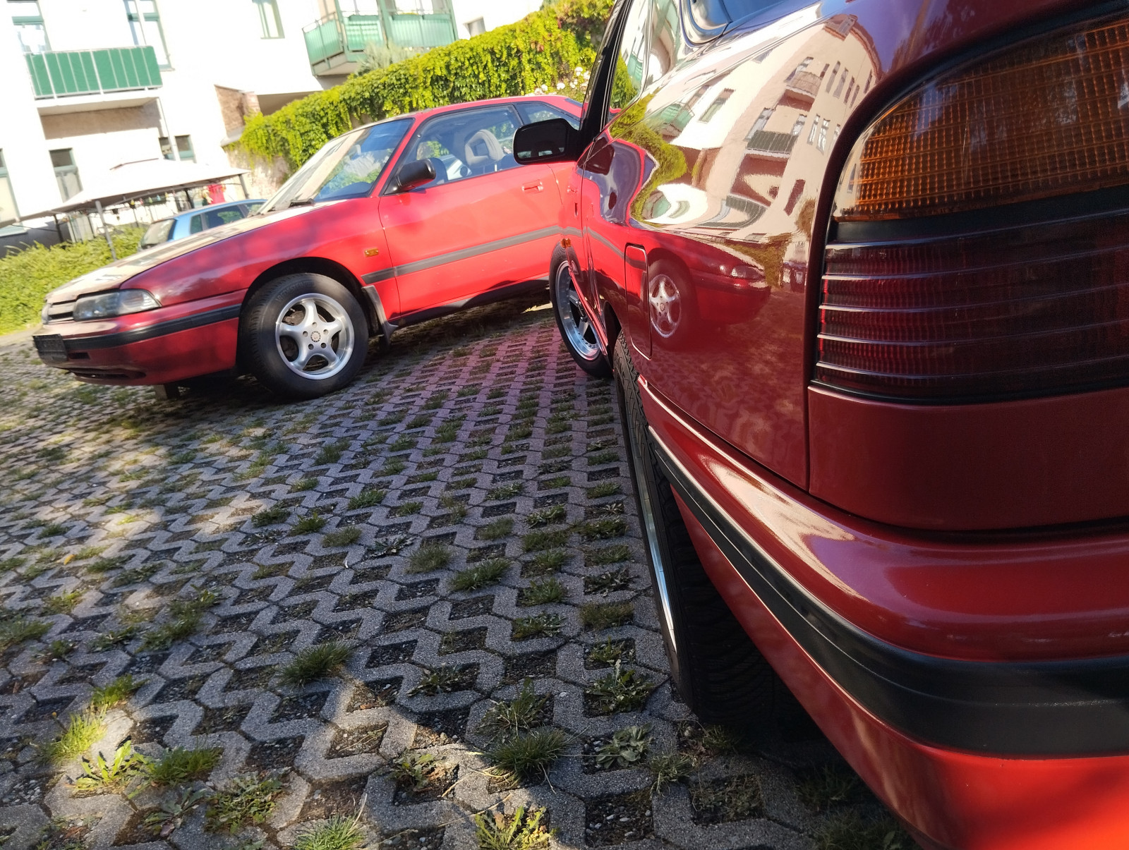 Der Schrottplatz - Spiegelsymmetrisch des Showrooms