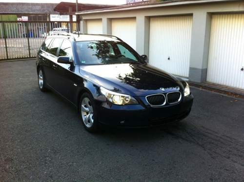 523i