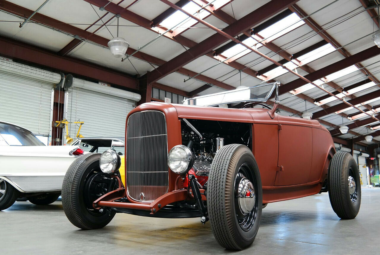 Solche Hot-Rod-Umbauten findet man fast nur in den USA, West Coast Shipping bringt sie nach Europa