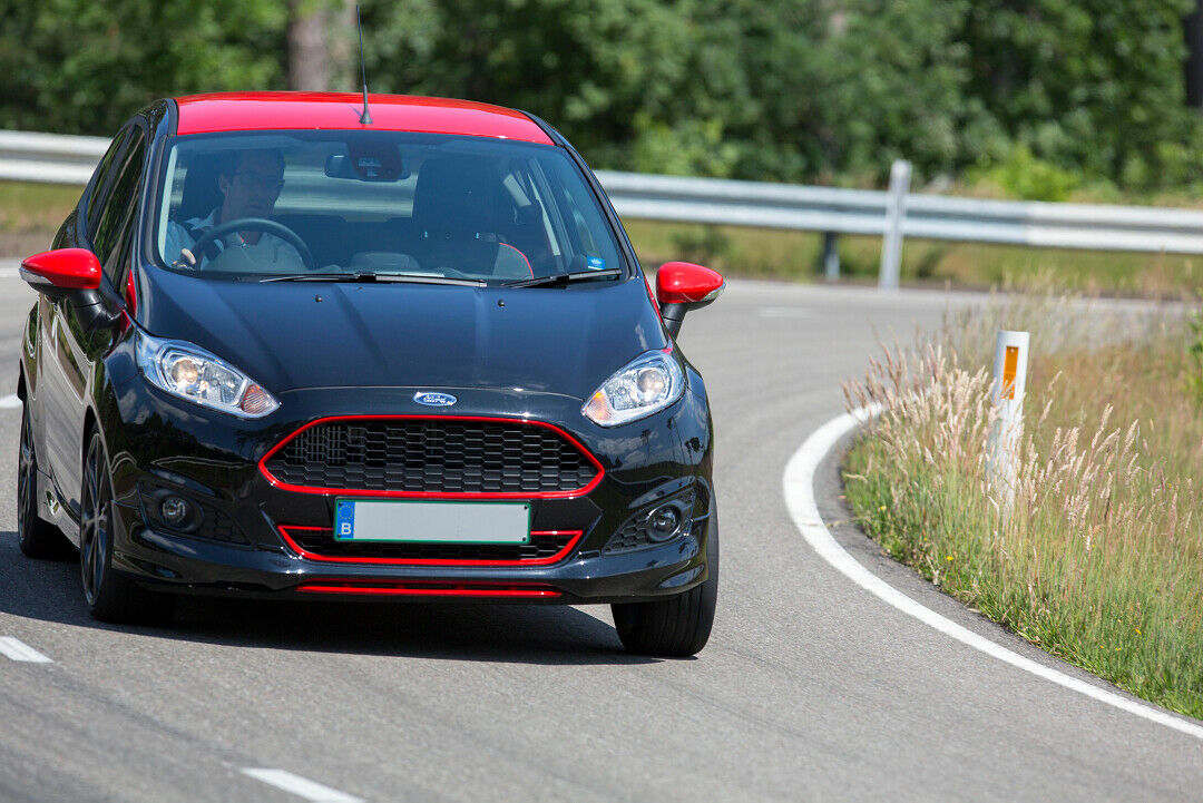 Auch einen Rechtslenker hatte Ford im Gepäck