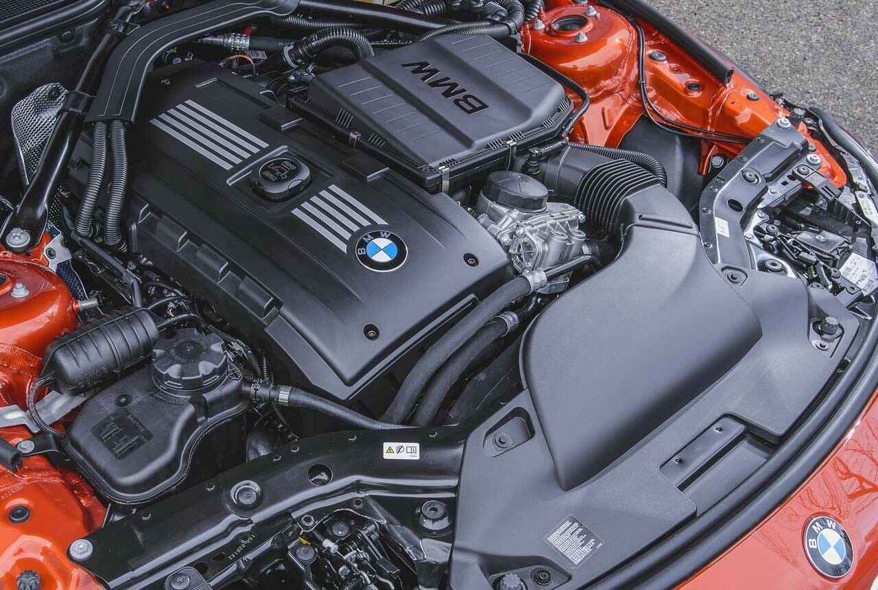 Der Reihensechszylinder im 35is - BMW ist mittlerweile zwei Motorengenerationen weiter