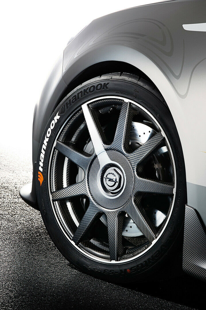 Opel Astra OPC Extreme: Carbon-Felgen