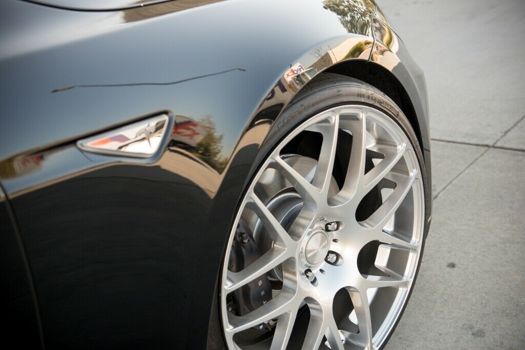 Der Tesla Model S Reifen- und Felgenthread