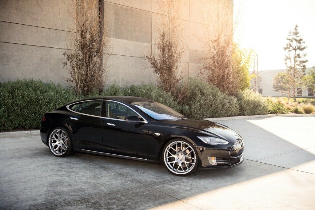 Der Tesla Model S Reifen- und Felgenthread