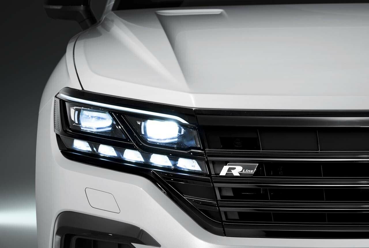 In anderen Ausstattungsvarianten baut VW einen verchromten Kühlergrill ein