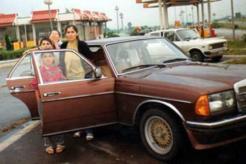 W123