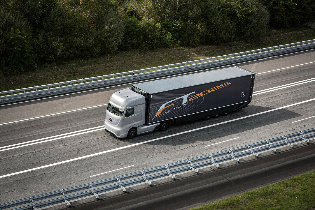 Laut Daimler könnte das autonome Fahren auf der Autobahn in fünf Jahren serienreif sein