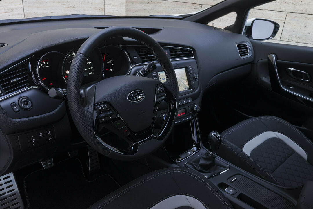 Der Innenraum des Kia Ceed: Wenig Veränderungen, feine Materialien