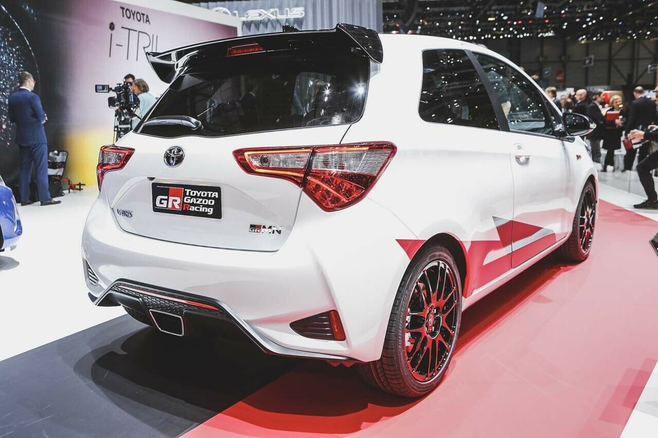 Gazoo Racing rüstet den Yaris u. a. mit kompletter Fahrwerksüberabeitung, Chassisverstärkung, großer Bremsanlage und einer Sperre auf