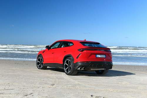 Der Lamborghini Urus misst 5,11 Meter in der Länge