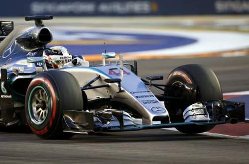 Hamilton: "Es ist ein Fragezeichen in unseren Köpfen, warum die Reifen keinen Grip aufgebaut haben"