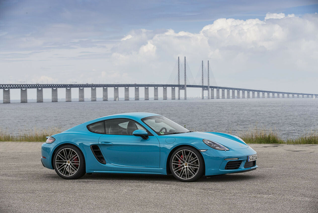 Der Porsche 718 Cayman bleibt der günstigste Sportwagen von Porsche, das günstigste SUV bleibt der Macan