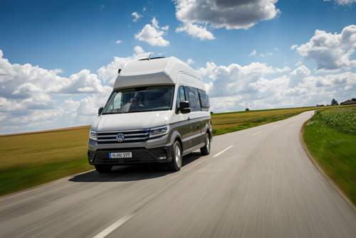 Der Grand California misst sechs Meter in der Länge. Als Basis dient Volkswagens Crafter