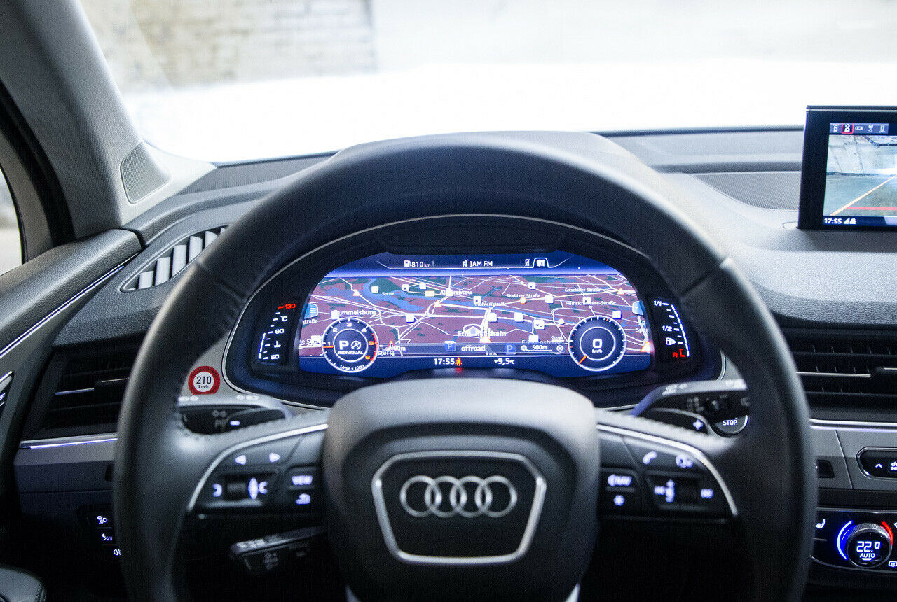 Das "Virtual Cockpit" kostet im Audi Q7 600 Euro Aufpreis