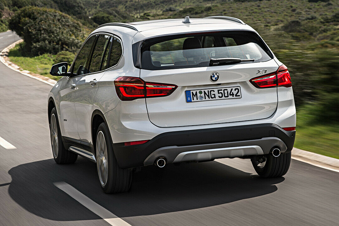 Durch die neue Plattform spart BMW Gewicht und Länge und gewinnt dafür Platz und Effizienz