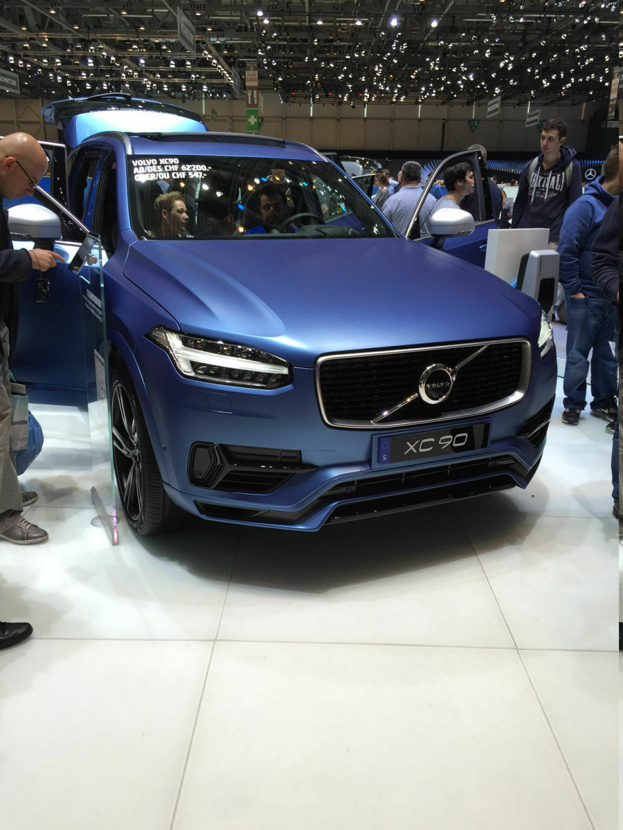 Der XC90 legt sein Tarnkleid ab...