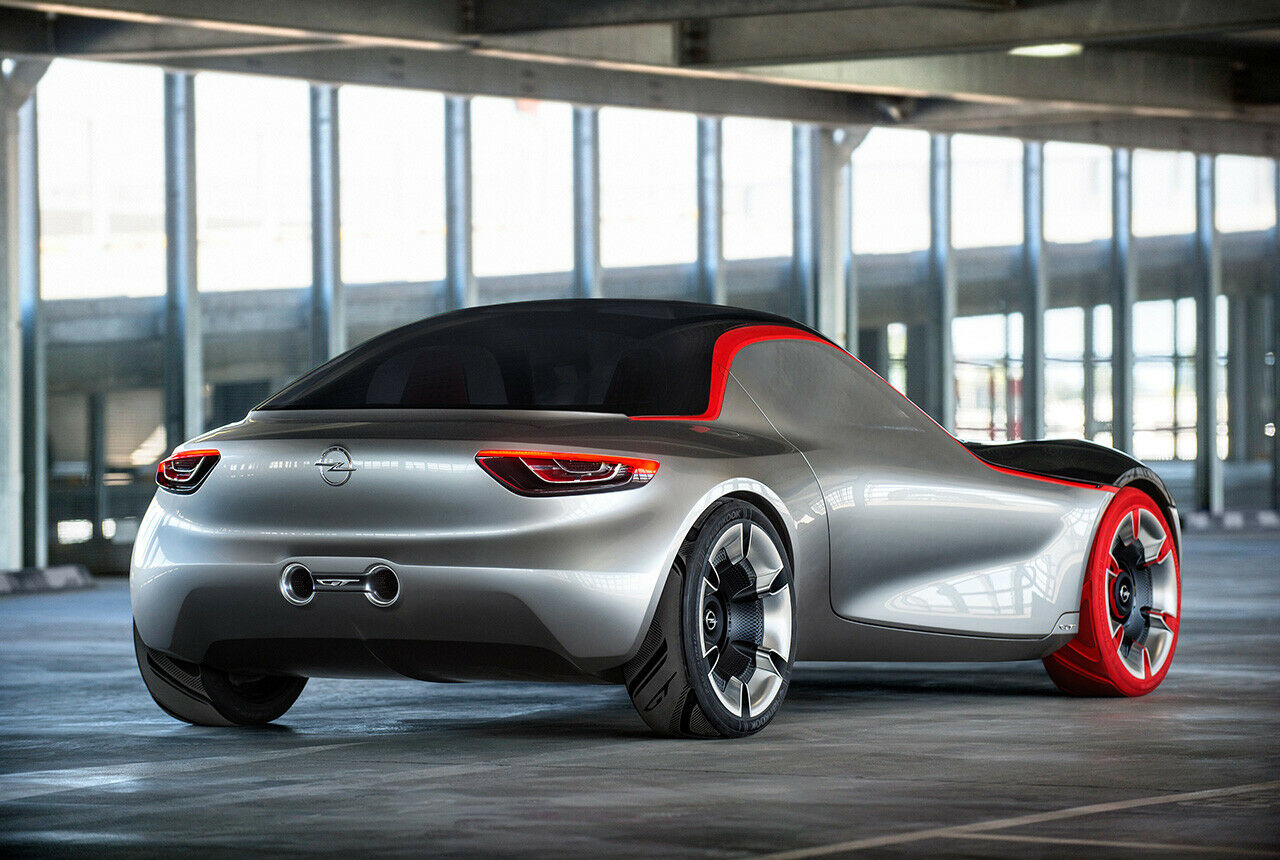 Opel GT Concept: Der Doppelauspuff erinnert ebenfalls an den Klassiker von 1968