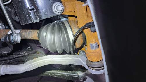 Nissan Primastar Radträger Flugrost